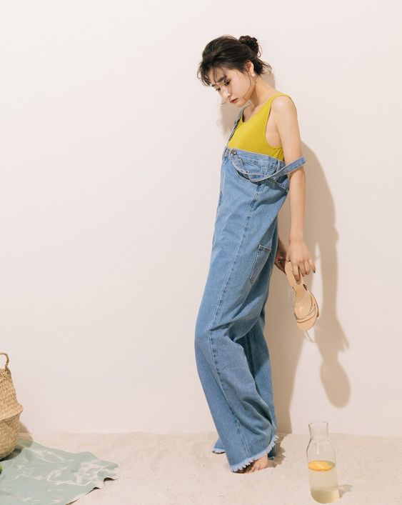 連身褲穿搭　嬌小女孩